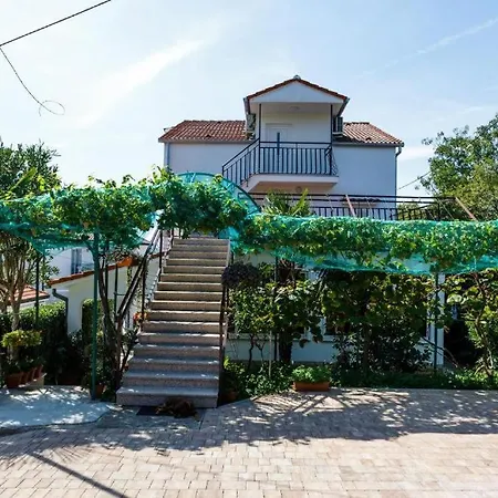 Gordana's Place With A Sea View