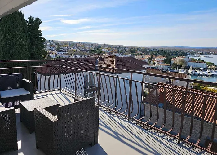 Gordana's Place With A Sea View Malinska